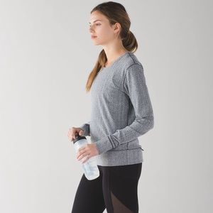 Lululemon Rush Hour Long Sleeve
Hazy Heather Heathered White Heathered